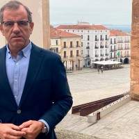 VOX: "Los cacereños le importan un pimiento al PSOE"