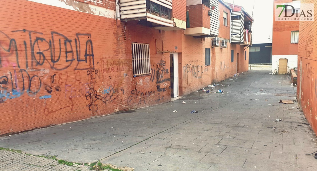 Vecinos de San Lázaro en Mérida: "Llevamos años olvidados, nadie nos muestra el más mínimo de respeto"