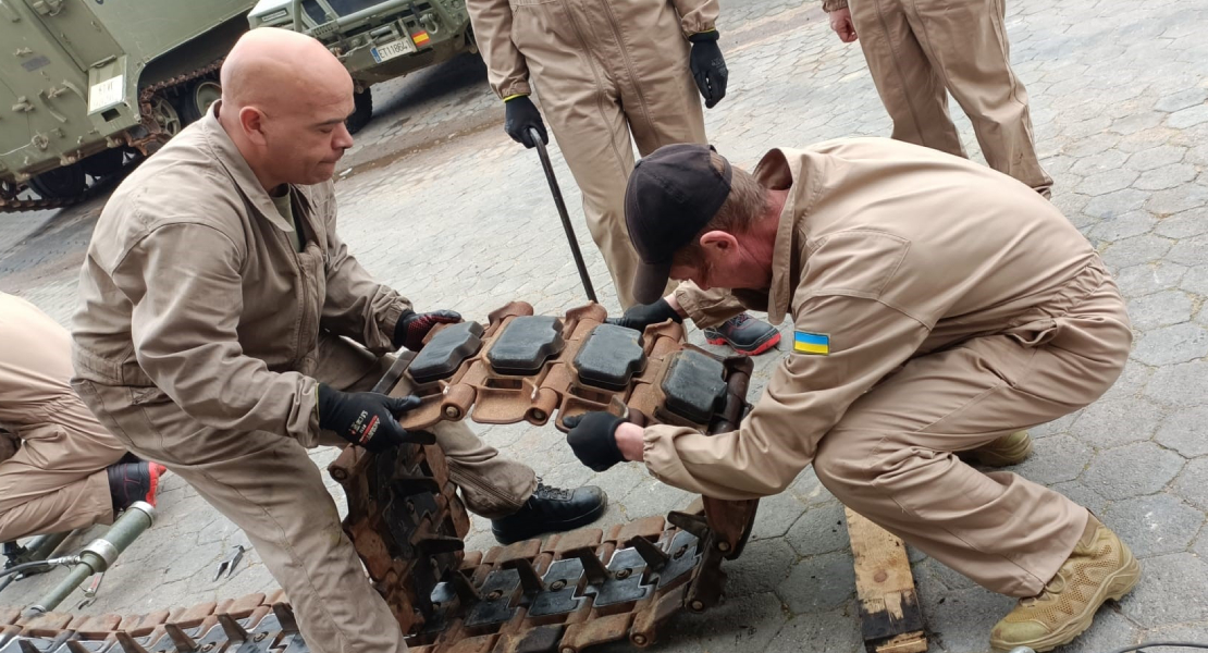 La Brigada ‘Extremadura XI' imparte un módulo de mantenimiento al ejército ucraniano