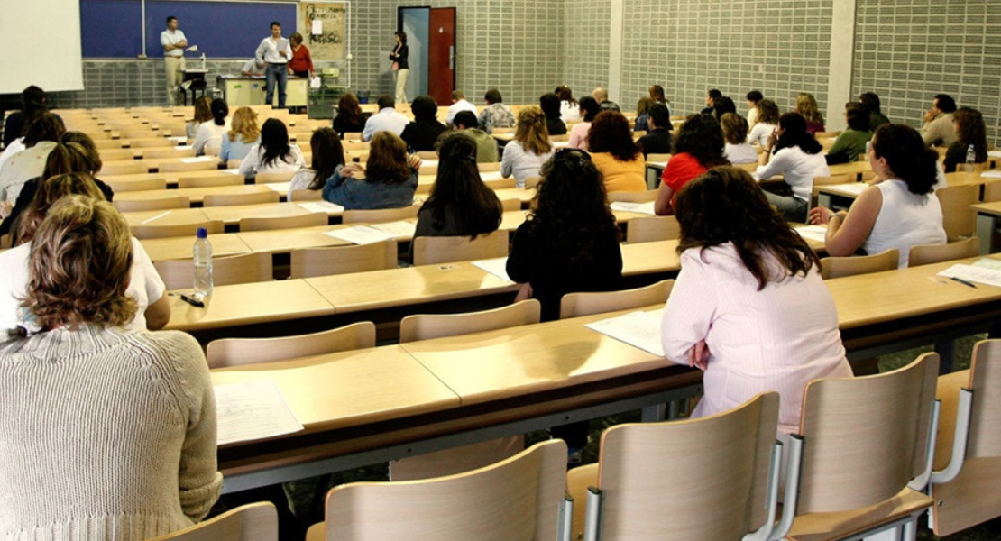 Extremadura ofertará más de 800 plazas de docentes el próximo curso