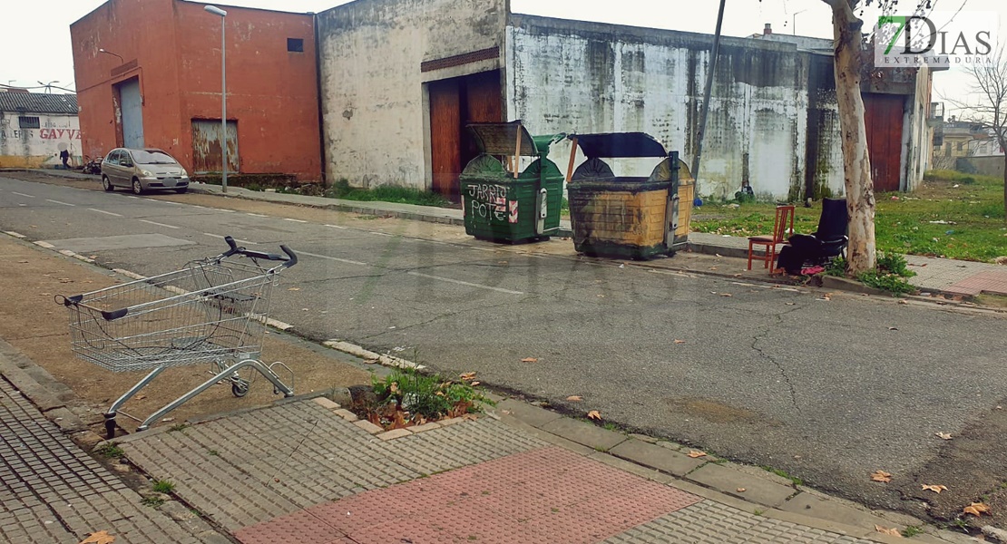 Vecinos de San Lázaro en Mérida: "Llevamos años olvidados, nadie nos muestra el más mínimo de respeto"