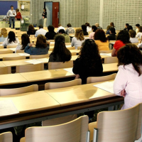 Extremadura ofertará más de 800 plazas de docentes el próximo curso