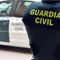 Aparece un cuerpo calcinado en el interior de un vehículo en Montijo (BA)