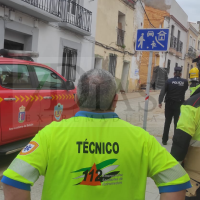 Desalojan varios edificios del casco antiguo tras el derrumbe de una vivienda