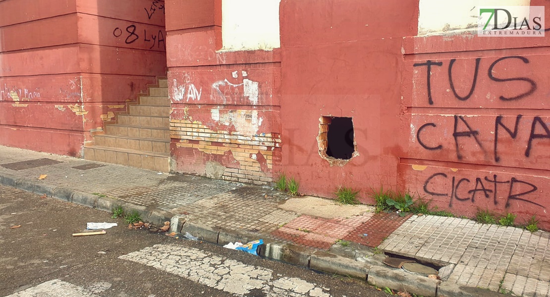 Vecinos de San Lázaro en Mérida: "Llevamos años olvidados, nadie nos muestra el más mínimo de respeto"