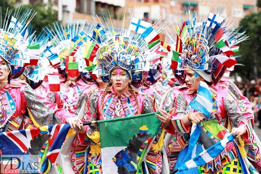 Los mejores primeros planos del gran desfile del Carnaval de Badajoz 2024