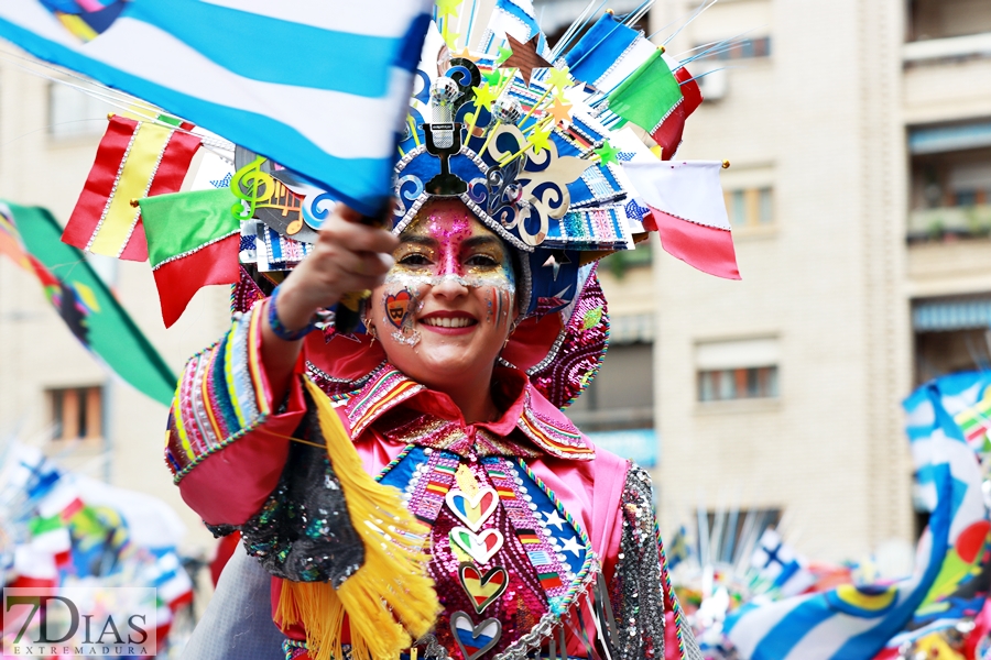 Los mejores primeros planos del gran desfile del Carnaval de Badajoz 2024