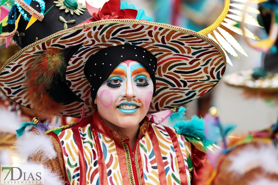 Los mejores primeros planos del gran desfile del Carnaval de Badajoz 2024