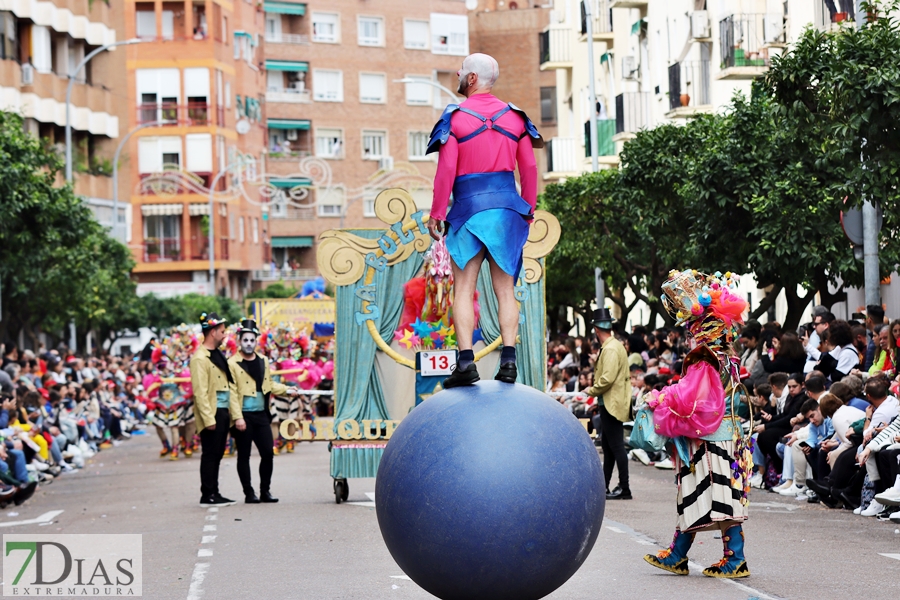 Disfruta de los mejores planos generales del desfile del Carnaval de Badajoz 2024