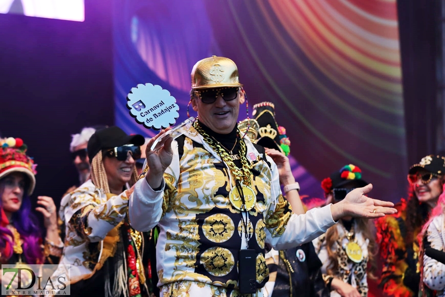 Los carnavaleros disfrutan de la Gran Gala del Carnaval de Badajoz 2024