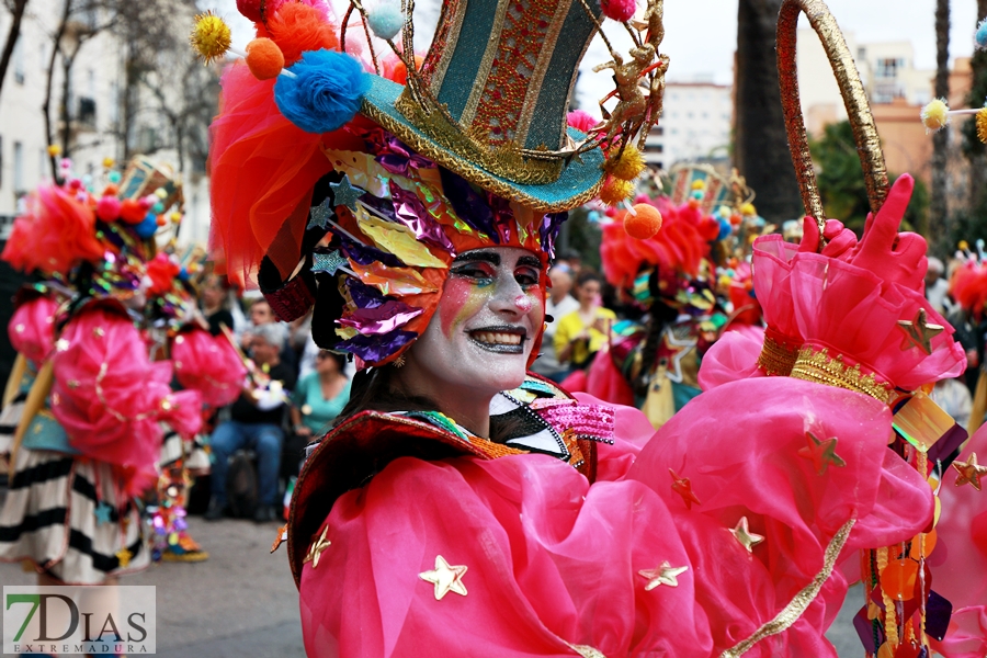 Los mejores primeros planos del gran desfile del Carnaval de Badajoz 2024