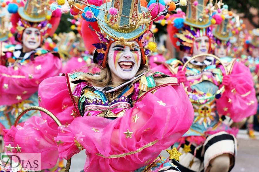 Los mejores primeros planos del gran desfile del Carnaval de Badajoz 2024