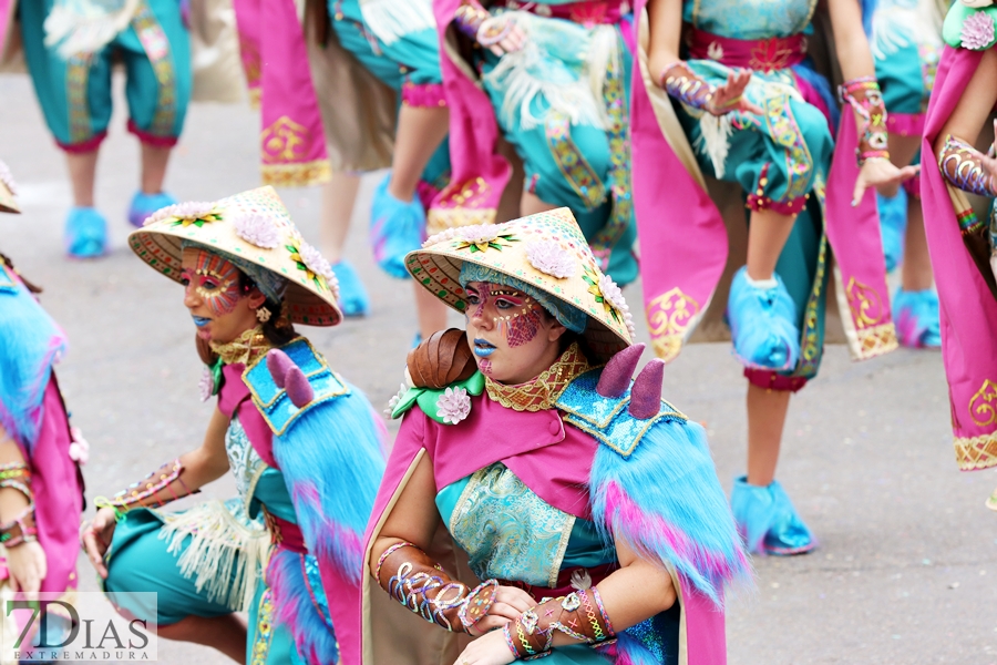 Los mejores primeros planos del gran desfile del Carnaval de Badajoz 2024