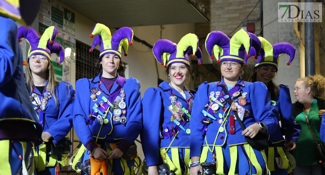 Las calles de Badajoz se llenan para vivir el segundo viernes de Carnaval