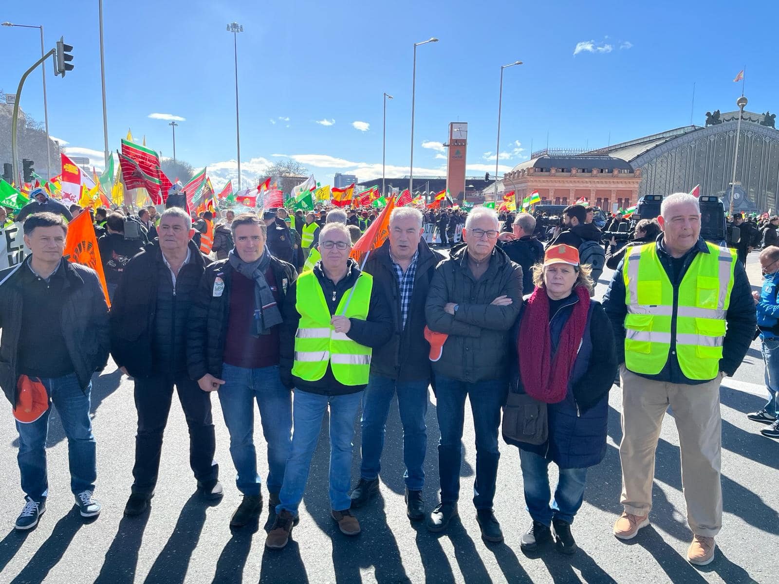 Imágenes de los extremeños manifestándose en Madrid este lunes