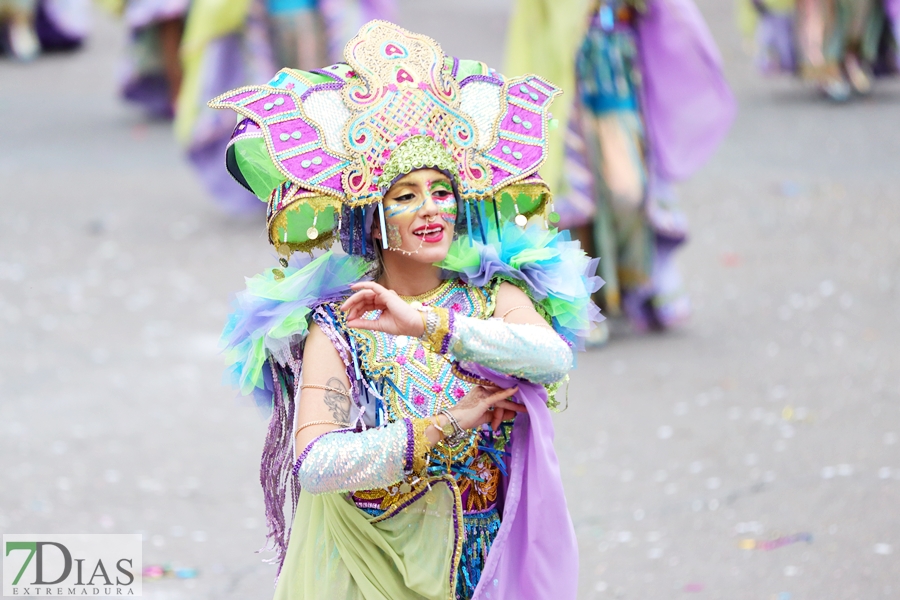 Los mejores primeros planos del gran desfile del Carnaval de Badajoz 2024