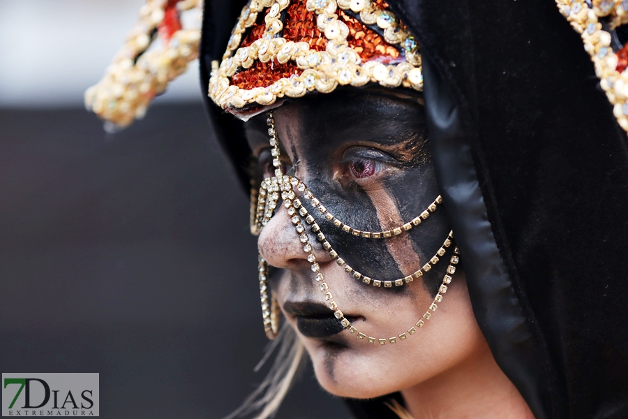 Los mejores primeros planos del gran desfile del Carnaval de Badajoz 2024