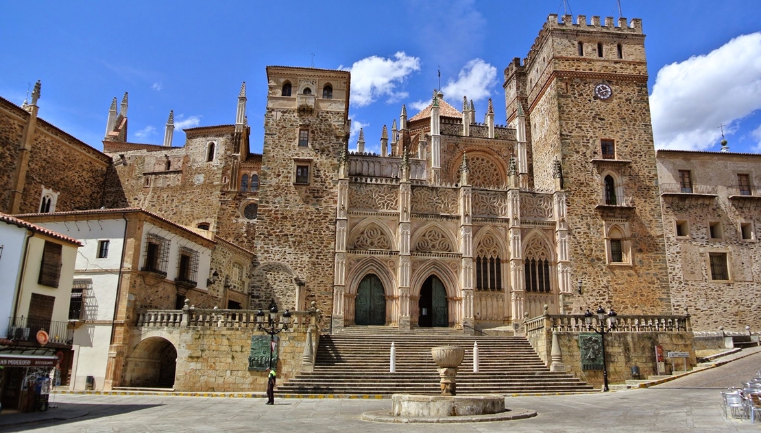 Paquetes turísticos de tren para conectar los 5 territorios UNESCO-Cáceres