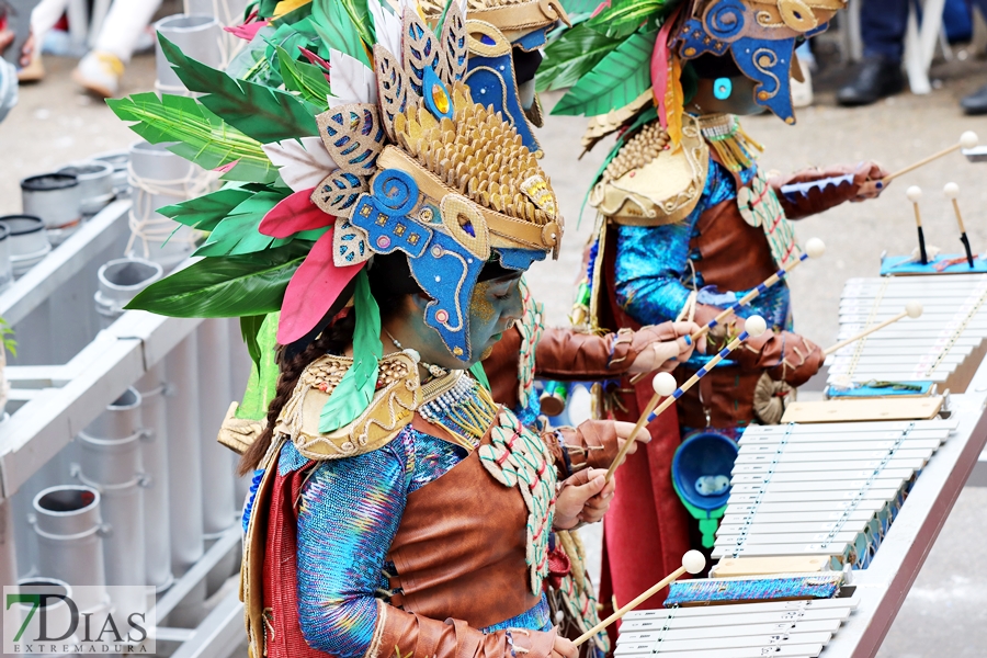 Los mejores primeros planos del gran desfile del Carnaval de Badajoz 2024