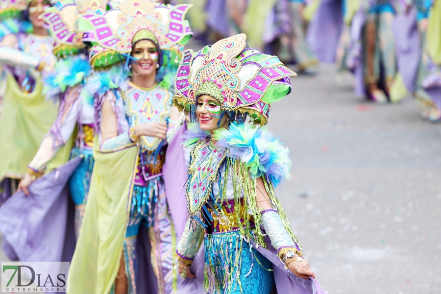 Disfruta de los mejores planos generales del desfile del Carnaval de Badajoz 2024