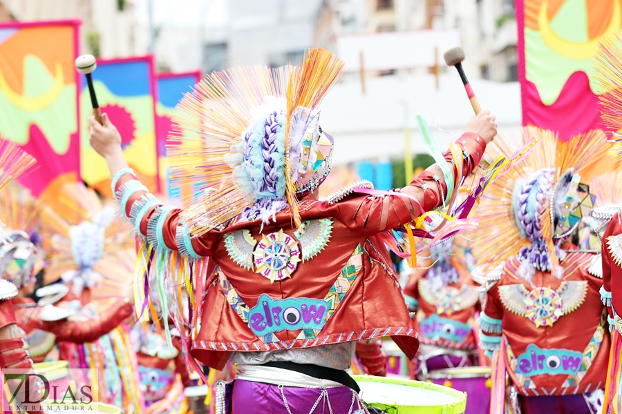 Los mejores primeros planos del gran desfile del Carnaval de Badajoz 2024