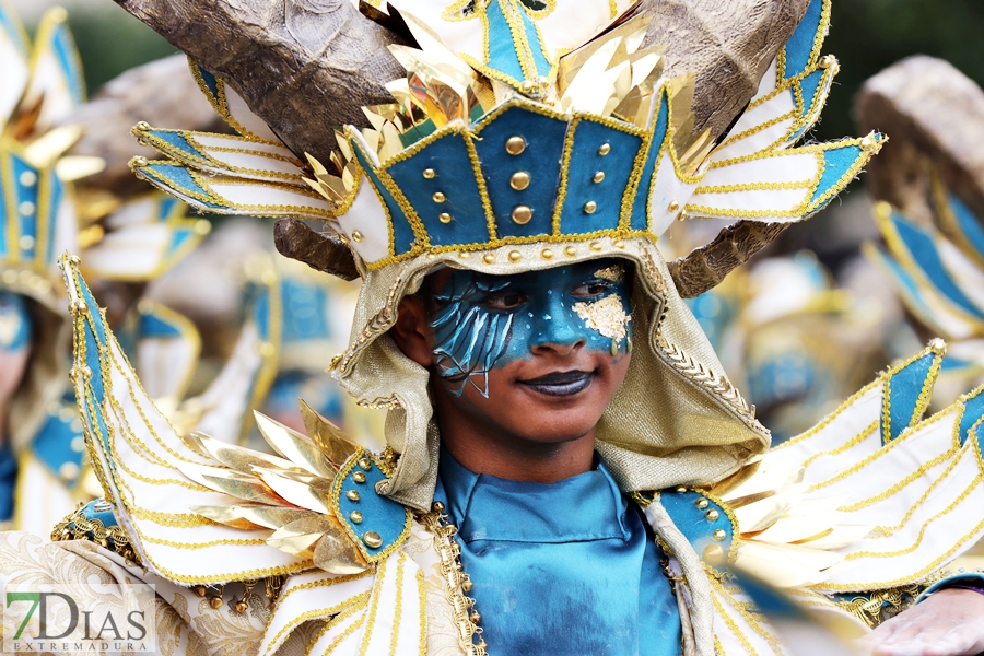 Los mejores primeros planos del gran desfile del Carnaval de Badajoz 2024