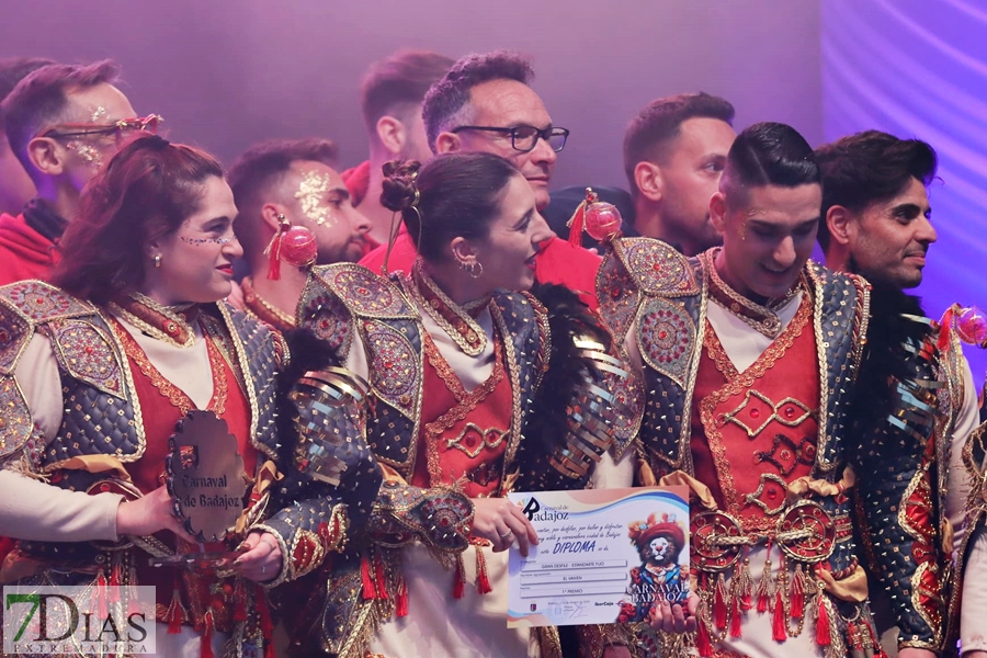 Los carnavaleros disfrutan de la Gran Gala del Carnaval de Badajoz 2024