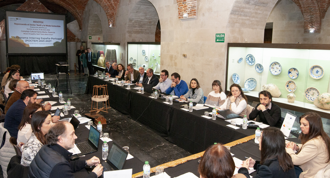 Se lleva a cabo la primera reunión de 'RESOTEX. Repensando el sector textil y la moda sostenible’