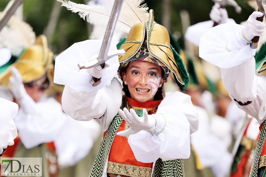 Los mejores primeros planos del gran desfile del Carnaval de Badajoz 2024