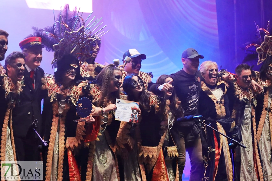 Los carnavaleros disfrutan de la Gran Gala del Carnaval de Badajoz 2024