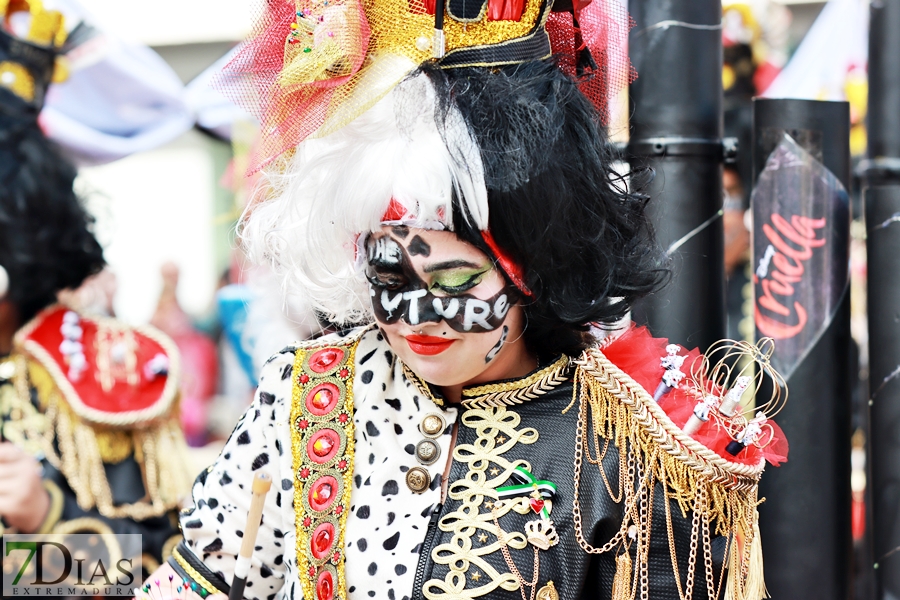 Los mejores primeros planos del gran desfile del Carnaval de Badajoz 2024