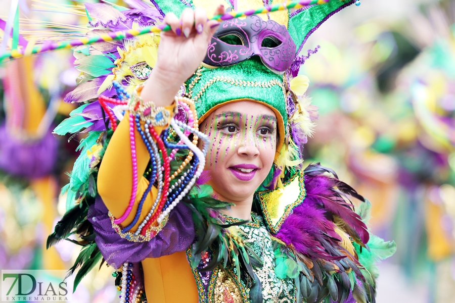 Los mejores primeros planos del gran desfile del Carnaval de Badajoz 2024