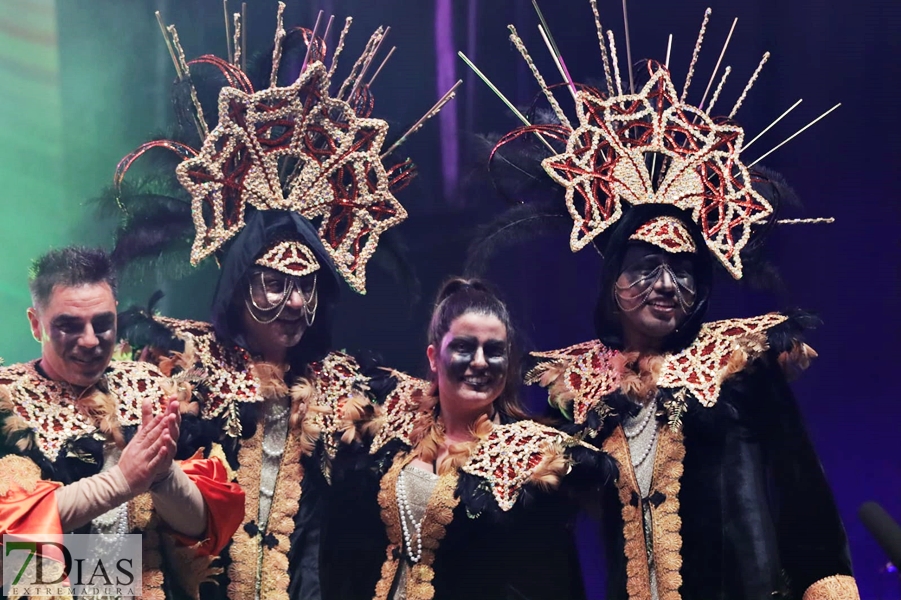 Los carnavaleros disfrutan de la Gran Gala del Carnaval de Badajoz 2024