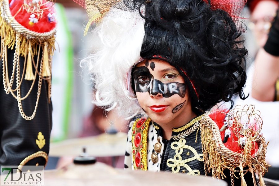 Los mejores primeros planos del gran desfile del Carnaval de Badajoz 2024