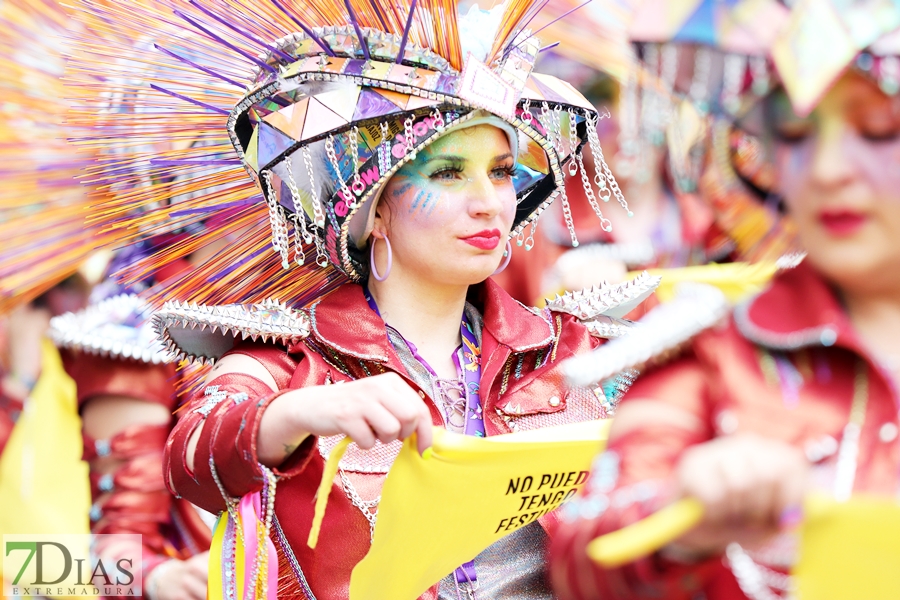 Los mejores primeros planos del gran desfile del Carnaval de Badajoz 2024