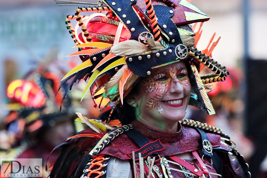 Los mejores primeros planos del gran desfile del Carnaval de Badajoz 2024