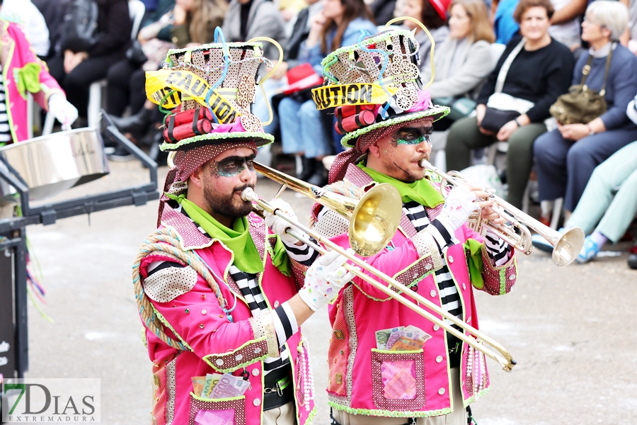 Los mejores primeros planos del gran desfile del Carnaval de Badajoz 2024