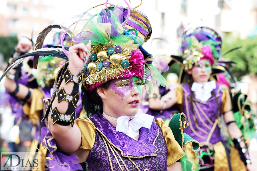 Los mejores primeros planos del gran desfile del Carnaval de Badajoz 2024