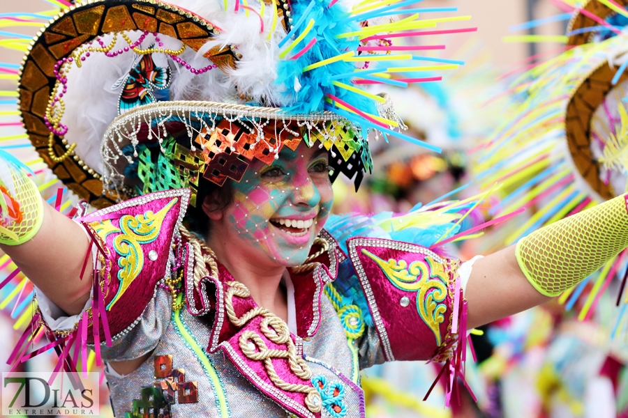 Los mejores primeros planos del gran desfile del Carnaval de Badajoz 2024