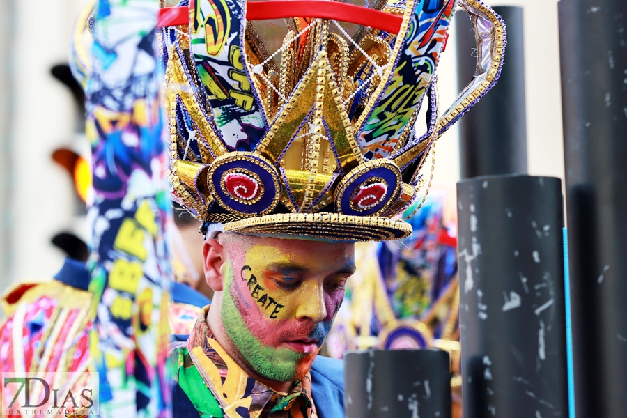 Los mejores primeros planos del gran desfile del Carnaval de Badajoz 2024