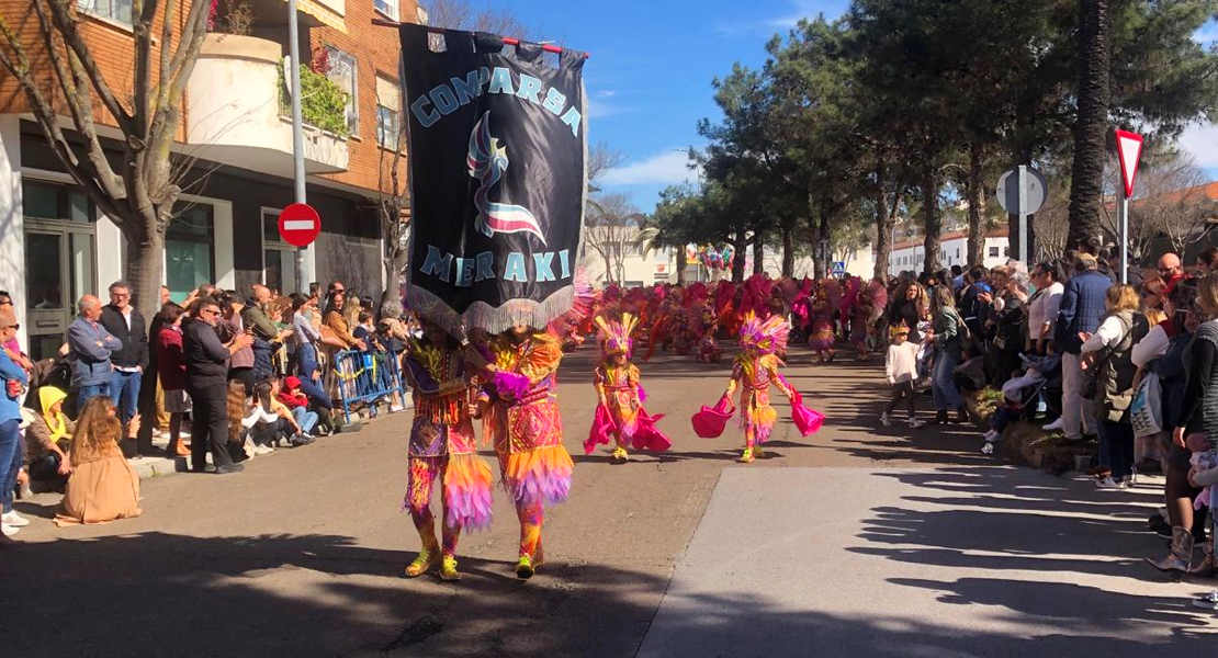 Un desfile exitoso en Valdepasillas cierra el Carnaval 2024