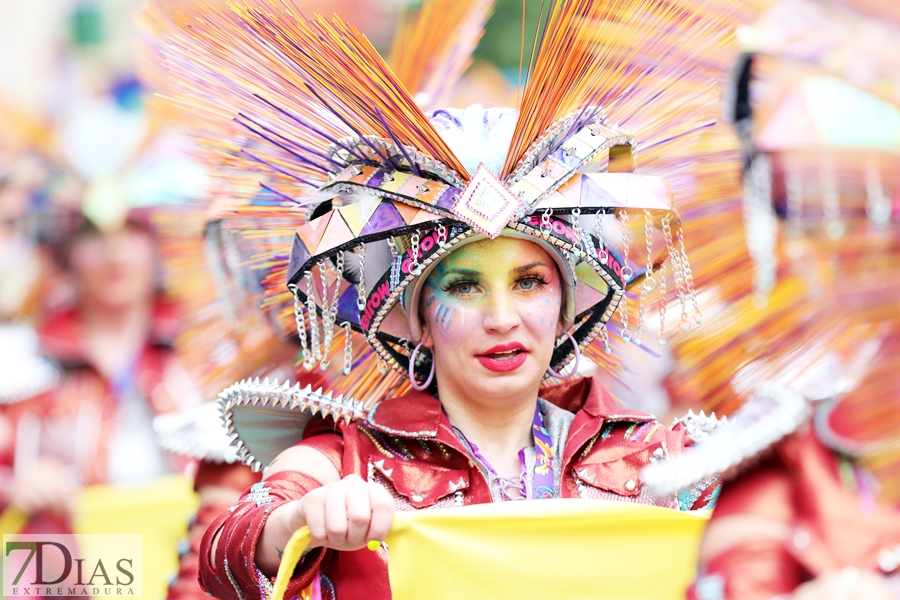 Los mejores primeros planos del gran desfile del Carnaval de Badajoz 2024