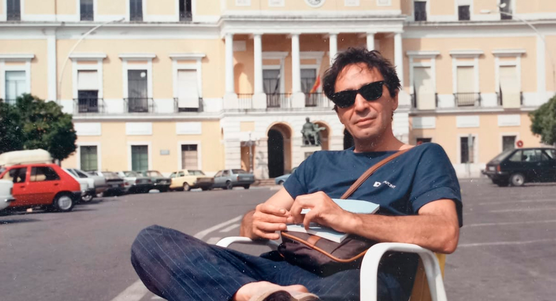Badajoz oficiará una misa por la muerte del escritor extremeño Carlos Álvarez-Buiza Diego