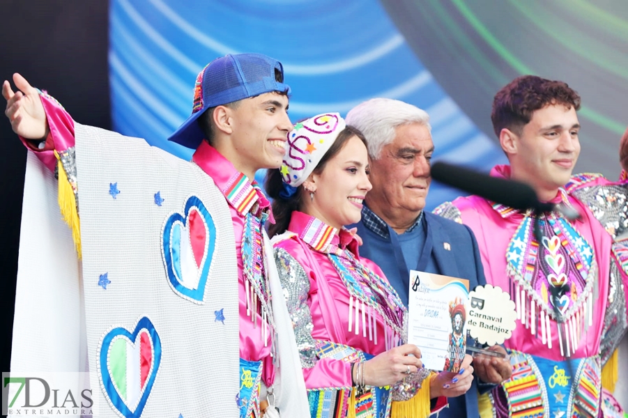 Los carnavaleros disfrutan de la Gran Gala del Carnaval de Badajoz 2024