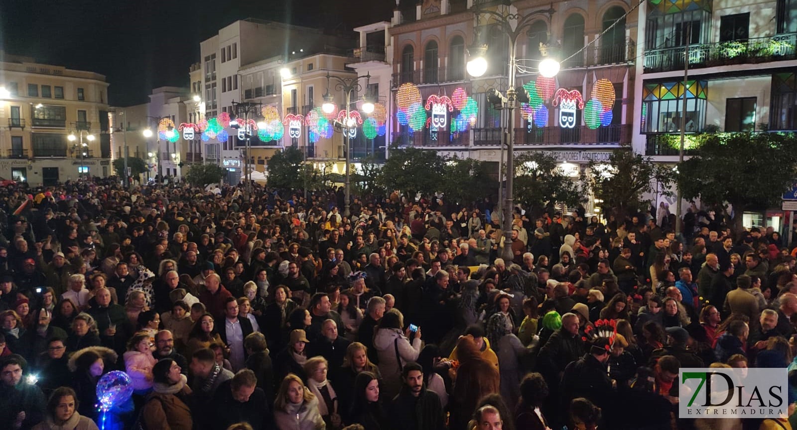 ‘Trancas y Barrancas’ inauguran el Carnaval de Badajoz