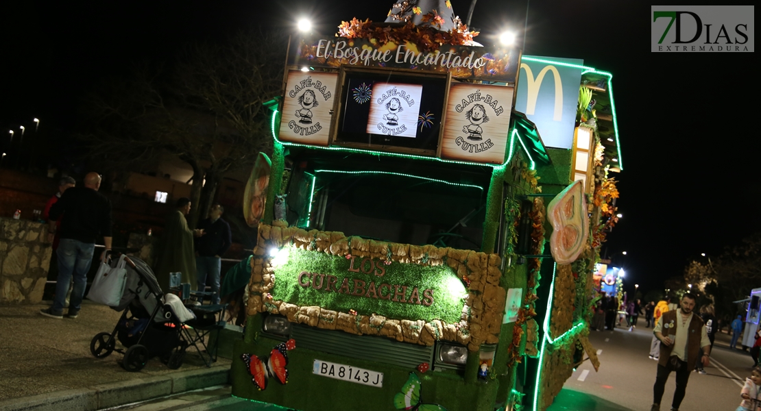 Las calles de Badajoz se llenan para vivir el segundo viernes de Carnaval