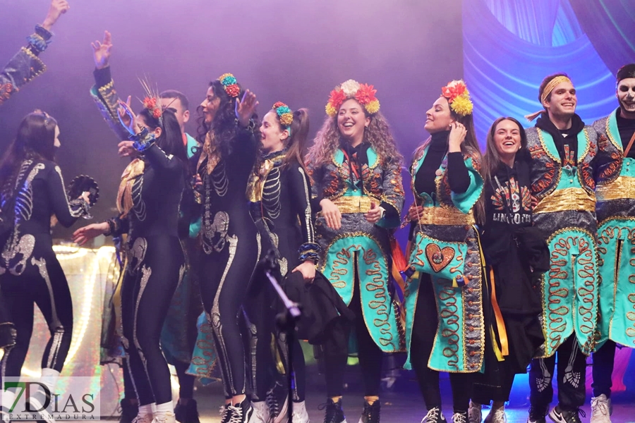 Los carnavaleros disfrutan de la Gran Gala del Carnaval de Badajoz 2024