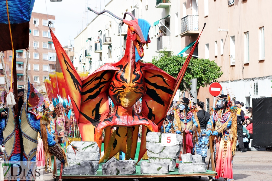 Disfruta de los mejores planos generales del desfile del Carnaval de Badajoz 2024