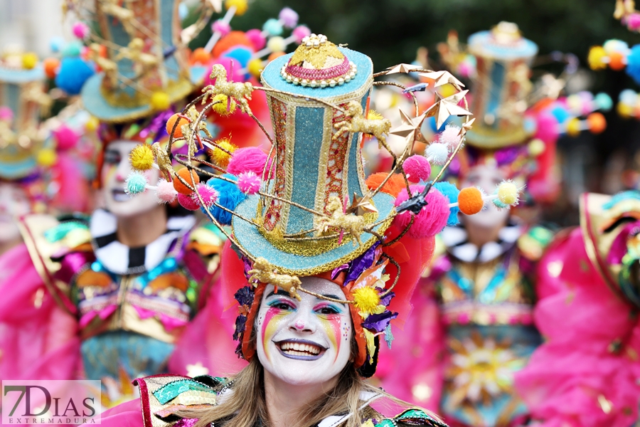 Los mejores primeros planos del gran desfile del Carnaval de Badajoz 2024