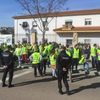 Así ha sido la manifestación de agricultores y ganaderos esta jornada en Badajoz